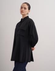 bianca gömlek siyah