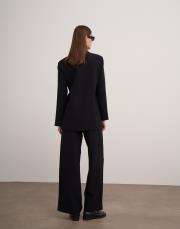 yan bağlamalı ceketli takım siyah 4