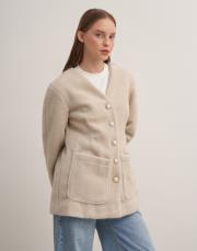 inci düğmeli köyün tüyü ceket bej